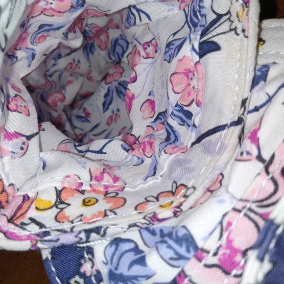 Vera Bradley Hummingbird Park Carson Cellphone Crossbody - Picture 4 of 12